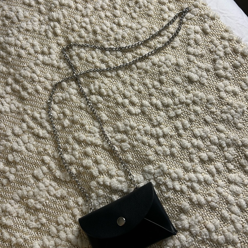 Elegant Black Chain Shoulder Bag